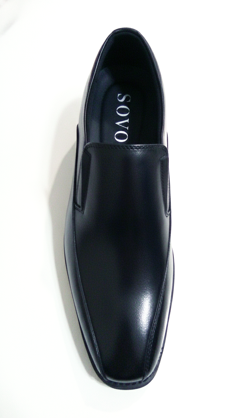 Point-toe stylish step in